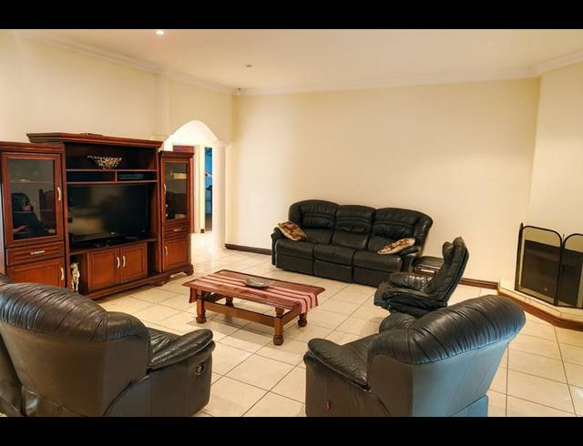 4 BEDROOM HOUSE FOR SALE IN CELTISDAL